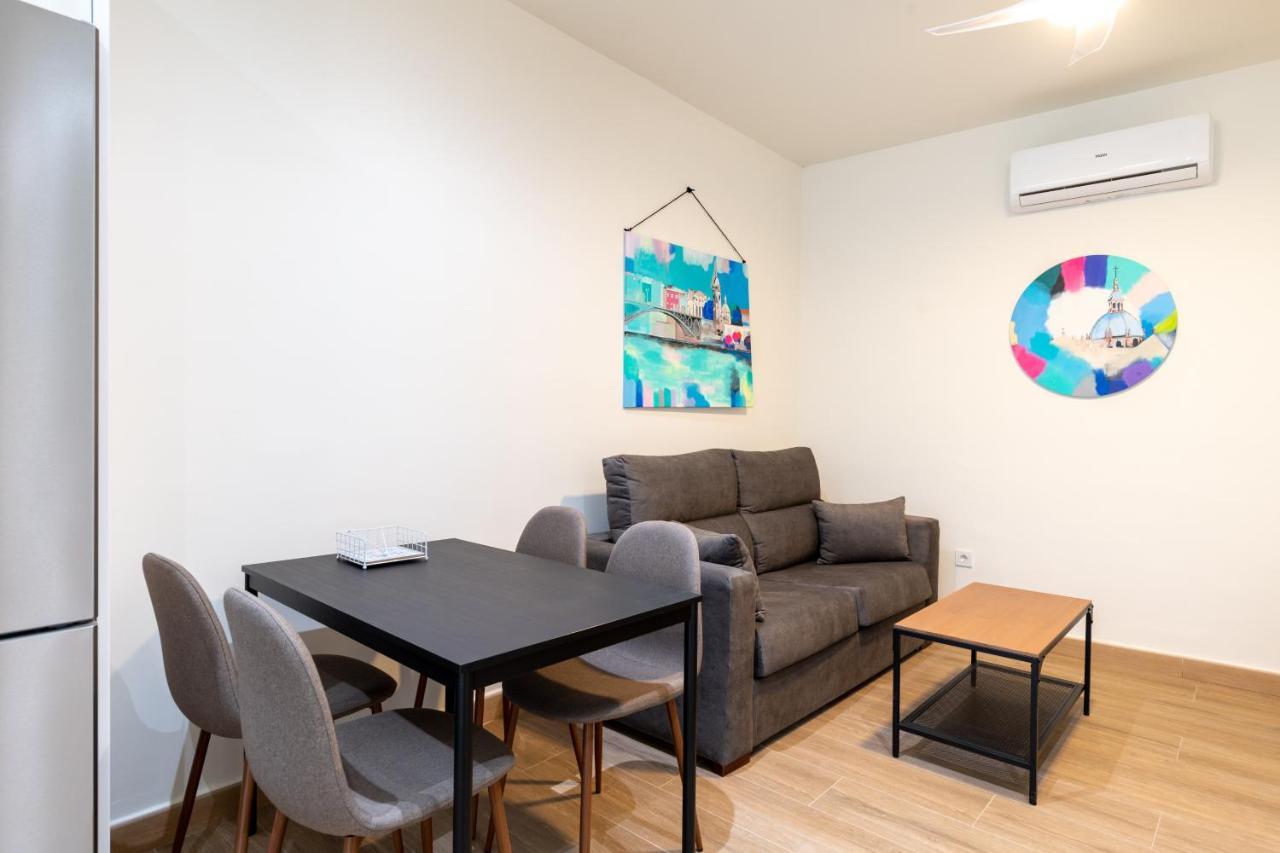 Apartamentos Cervantes 17 Sevilla Exteriör bild
