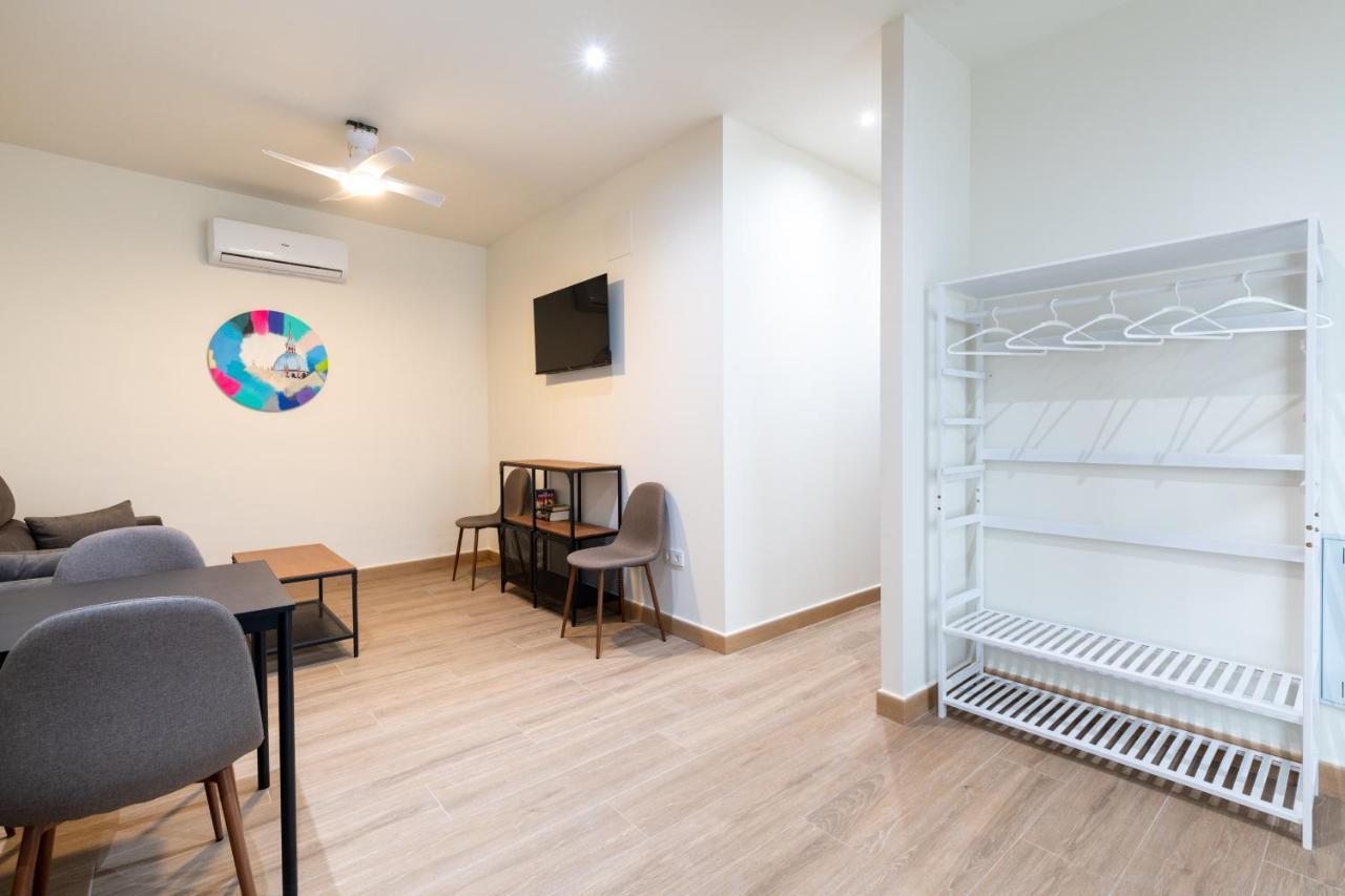 Apartamentos Cervantes 17 Sevilla Exteriör bild