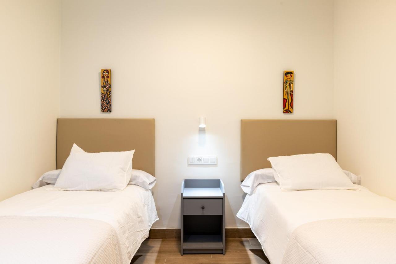 Apartamentos Cervantes 17 Sevilla Exteriör bild