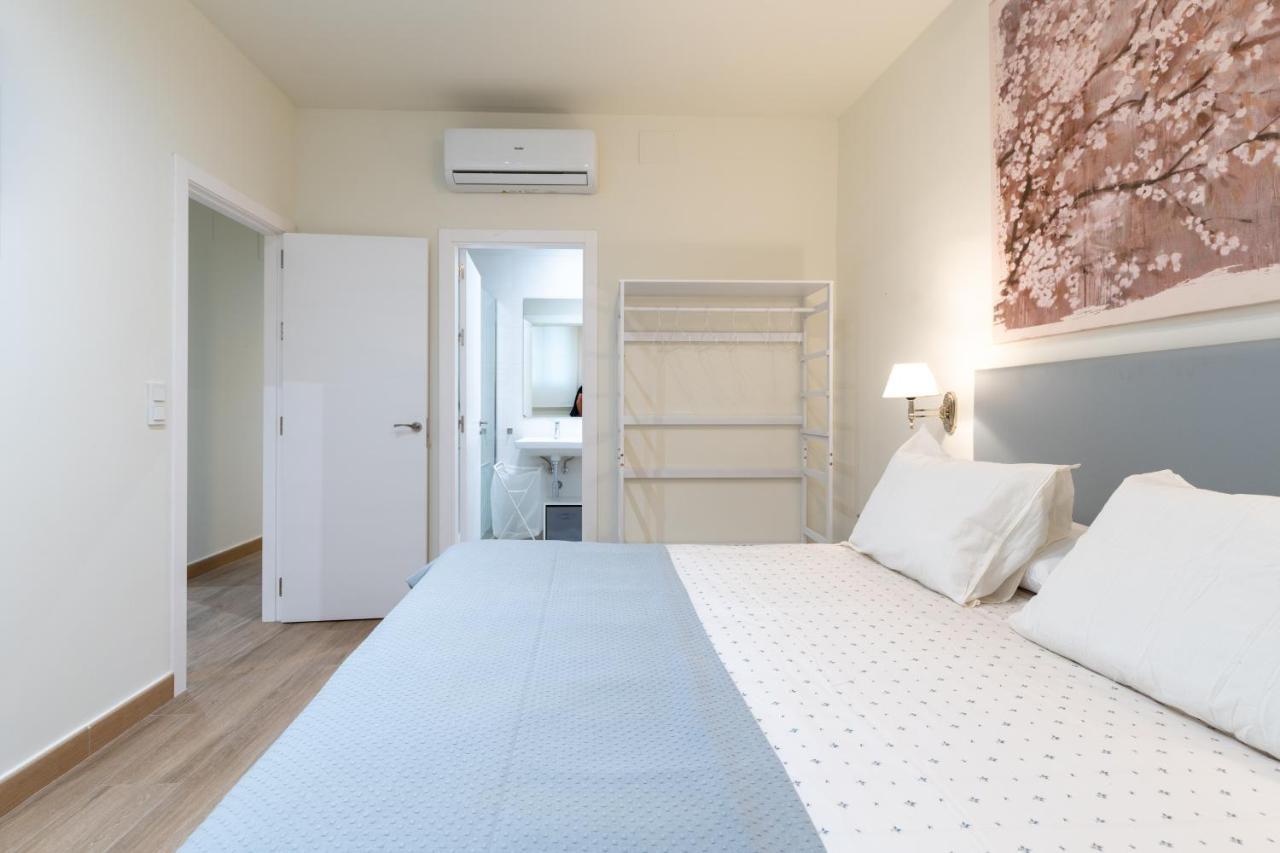 Apartamentos Cervantes 17 Sevilla Exteriör bild